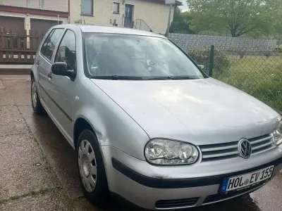 Gebraucht VW Golf IV 2001 Silber Kleinwagen