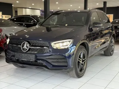 Gebraucht Mercedes GLC300 AMG 194 PS (142 kW) 2021 Cavansitblau  metalliclack SUV