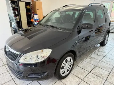 Używany Skoda Roomster Plus Edition 69 KM (50 kW) 2012 Czarny Minivan