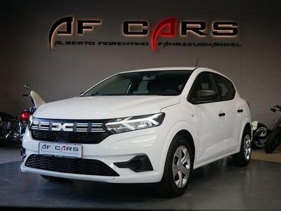 Gebraucht Dacia Sandero Essentiel 67 PS (49 kW) 2024 Weiß Limousine