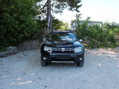 Gebraucht Dacia Duster Lauréate 109 PS (80 kW) 2016 Schwarz SUV