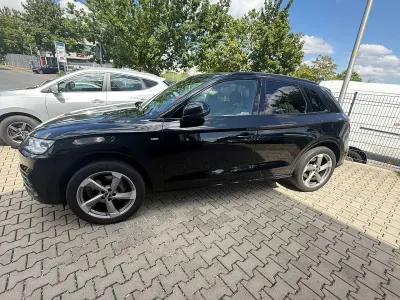 Gebraucht Audi Q5 Sport 190 PS (139 kW) 2019 Schwarz SUV