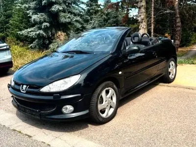 Gebraucht Peugeot 206 CC 109 PS (80 kW) 2005 Schwarz Cabrio