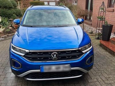 Gebraucht VW T-Roc Life 150 PS (110 kW) 2024 Blau SUV