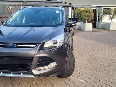 Gebraucht Ford Kuga Individual 179 PS (131 kW) 2016 Grau SUV