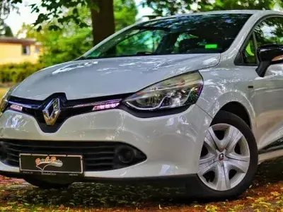 Gebraucht Renault Clio IV LIMITED 73 PS (53 kW) 2016 Gletscherweiss Kleinwagen
