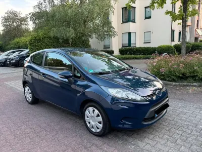 Gebraucht Ford Fiesta 82 PS (60 kW) 2010 Blau Kleinwagen