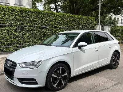 Gebraucht Audi A3 Sport 110 PS (80 kW) 2014 Weiß Limousine