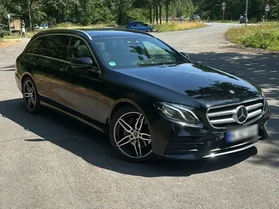 Gebraucht Mercedes E220 AMG line 194 PS (142 kW) 2018 Schwarz Kombi