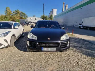 Gebraucht Porsche Cayenne 240 PS (176 kW) 2010 Schwarz SUV