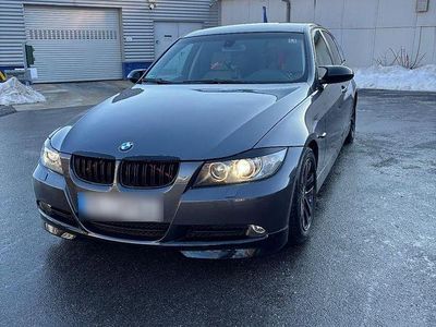 Grau Gebraucht 2006 BMW 320 Performance Kombi | 4.500 €