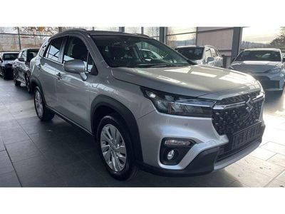 Gebraucht Suzuki SX4 Comfort 110 PS (80 kW) 2025 Silky silver metallic SUV