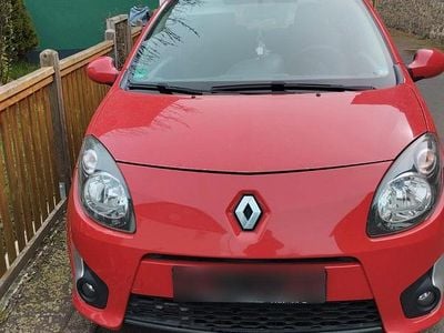 Second-hand Renault Twingo 75 CP (55 kW) 2009 Roșu Hatchback