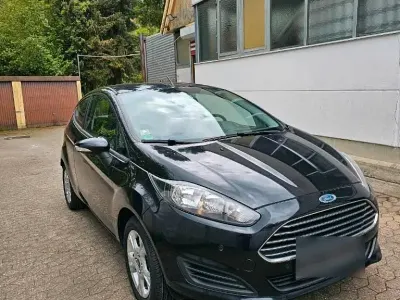 Gebraucht Ford Fiesta 100 PS (73 kW) 2014 Schwarz Kleinwagen
