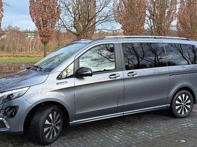 Gebraucht Mercedes EQV300 Avantgarde 150 kW (204 PS) 2022 Grau Van / Kleinbus