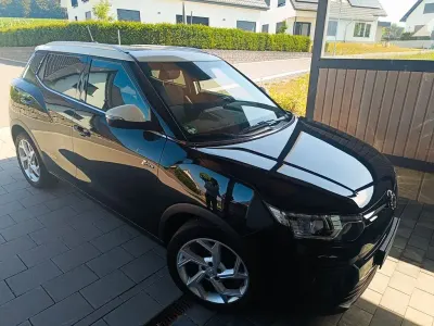 Gebraucht SsangYong Tivoli 163 PS (119 kW) 2022 Schwarz SUV