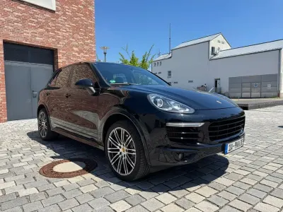 Gebraucht Porsche Cayenne Diesel 245 PS (180 kW) 2012 Schwarz SUV