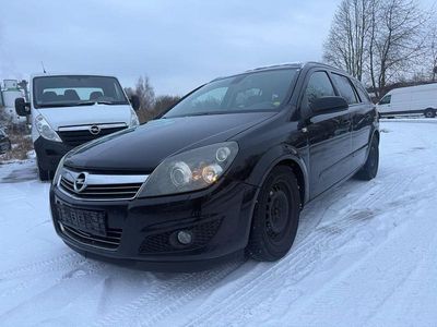 Schwarz Gebraucht 2009 Opel Astra Innovation Limousine | 2.799 € (Fairer Preis)