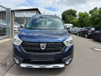Gebraucht Dacia Dokker Celebration 116 PS (85 kW) 2018 Blau Van / Kleinbus