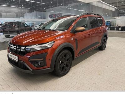 Second-hand Dacia Jogger Extreme 110 CP (80 kW) 2025 Maro Monovolum