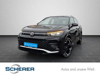 Grenadillschwarz metallic (metallic) Gebraucht 2025 VW Tiguan R-line SUV | 42.900 € (Etwas zu teuer)