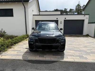 Gebraucht BMW X7 M Sport 340 PS (250 kW) 2022 Schwarz SUV