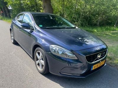 Gebraucht Volvo V40 Momentum 114 PS (83 kW) 2013 Blau Kombi