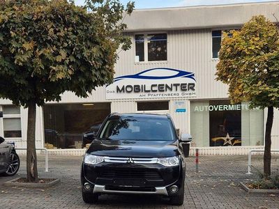 Schwarz Gebraucht 2015 Mitsubishi Outlander Instyle SUV | 7.900 € (Fairer Preis)