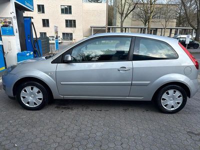 Usata Ford Fiesta 80 CV (58 kW) 2008 Grigio Utilitaria