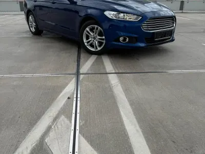 Gebraucht Ford Mondeo 150 PS (110 kW) 2017 Blau Kombi