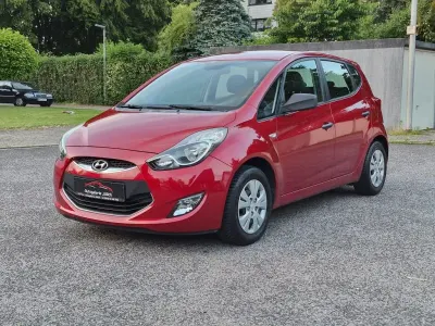 Gebraucht Hyundai ix20 Classic 90 PS (66 kW) 2011 Rot Kleinwagen