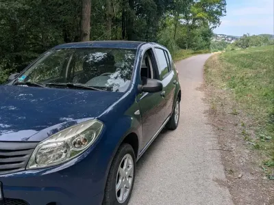 Gebraucht Dacia Sandero 75 PS (55 kW) 2009 Blau Limousine