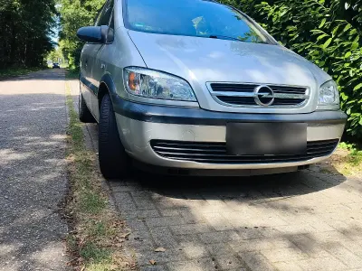 Gebraucht Opel Zafira 101 PS (74 kW) 2003 Silber Van / Kleinbus