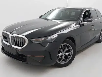 Gebraucht BMW 520 197 PS (144 kW) 2024 Schwarz Kombi