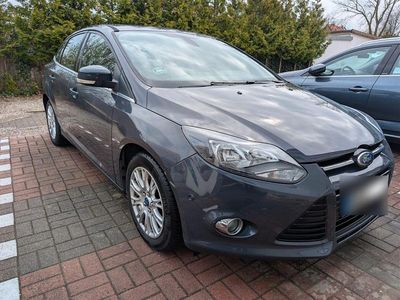 Second-hand Ford Focus Titanium 150 CP (110 kW) 2011 Gri Berlinǎ