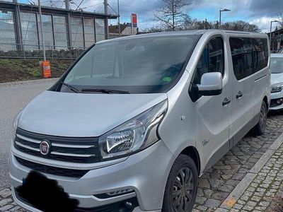 Usado Fiat Talento 145 HP (106 kW) 2017 Prateado Monovolume