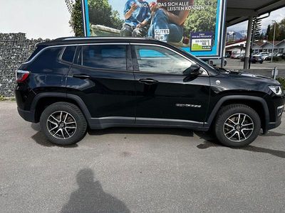 Używany Jeep Compass Opening Edition 170 KM (125 kW) 2017 Czarny SUV