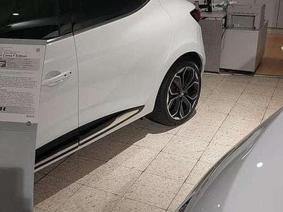 Usata Renault Clio IV Intens 118 CV (86 kW) 2017 Bianco Berlina