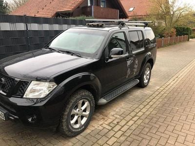 Second-hand Nissan Pathfinder 190 CP (139 kW) 2011 Negru SUV