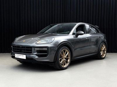 Grau Gebraucht 2024 Porsche Cayenne Turbo E-Hybrid SUV | 188.615 € (Fairer Preis)