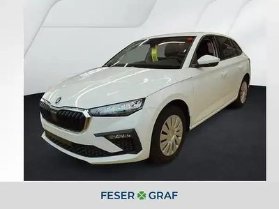 Gebraucht Skoda Scala 116 PS (85 kW) 2025 Moon weiss perleffekt Kleinwagen