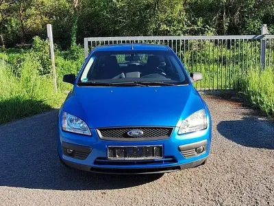 Gebraucht Ford Focus Ghia 101 PS (74 kW) 2005 Blau Limousine