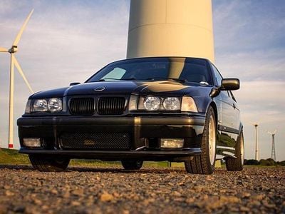 Usado BMW 323 Compact 170 HP (125 kW) 1997 Preto Citadino