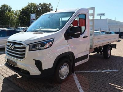 Maxus V90