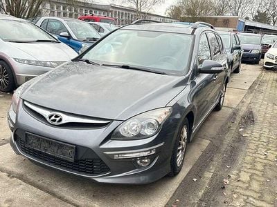 Gebraucht Hyundai i30 Style 116 PS (85 kW) 2010 Grau Kombi