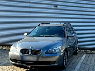 Gebraucht BMW 525 M Sport 197 PS (144 kW) 2009 Silber Kombi