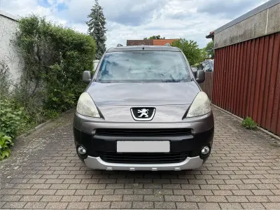 Occasion Peugeot TePee 109 PK (80 kW) 2010 Grijs Stationwagen