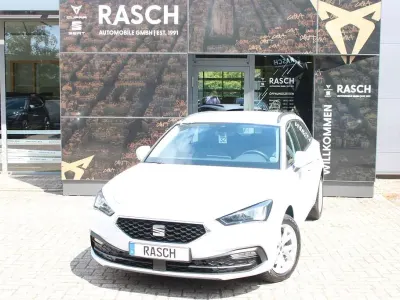 Gebraucht Seat Leon Style 150 PS (110 kW) 2023 Weiß Limousine