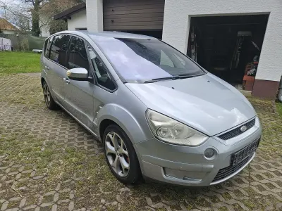 Używany Ford S-MAX S 140 KM (102 kW) 2007 Srebrny Minivan