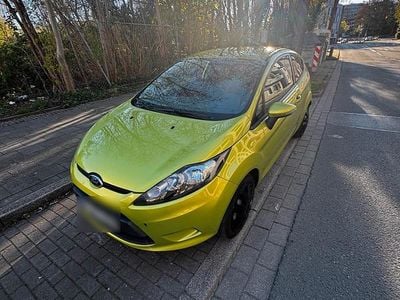 Gebraucht Ford Fiesta 82 PS (60 kW) 2011 Grün Kleinwagen